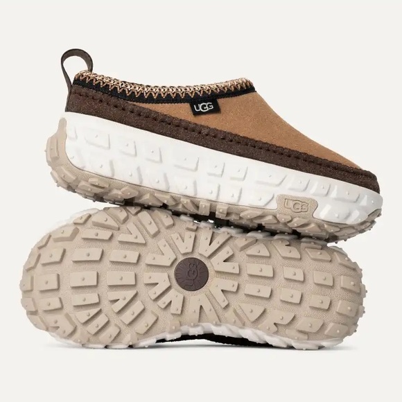 UGG Venture Daze Sneakers - Picture 1 of 4